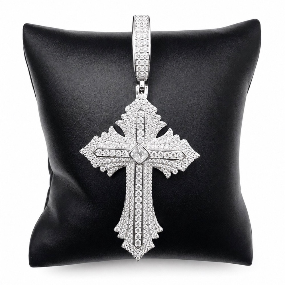 925 Sterling Silver 5.78CT ICED-OUT MOISSANITE Royal Cross Men’s Pendant